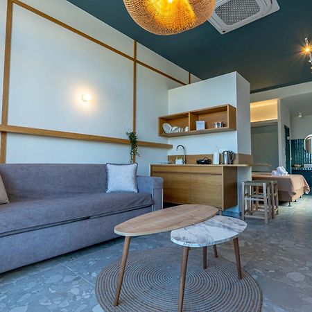 Take Me Here With A Sea View By Salt Apartments Volos Bagian luar foto