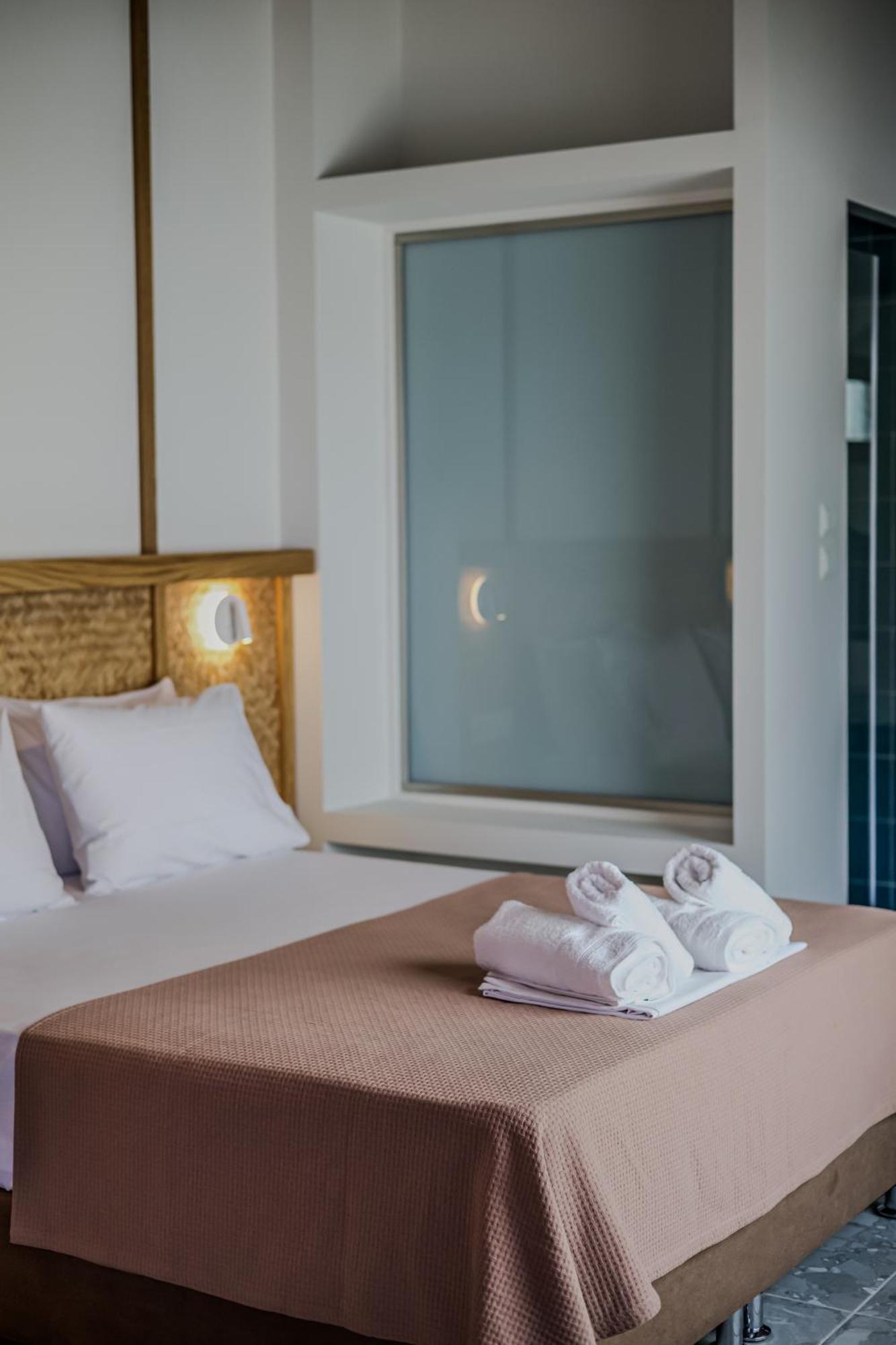 Take Me Here With A Sea View By Salt Apartments Volos Bagian luar foto